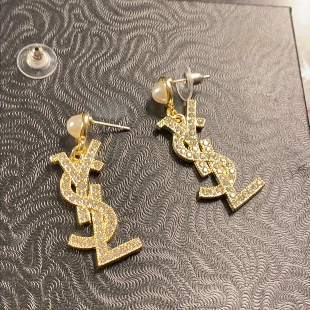 Earrings😍